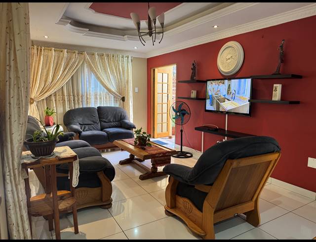 3 BEDROOM FREEHOLD FOR SALE IN HILLARY